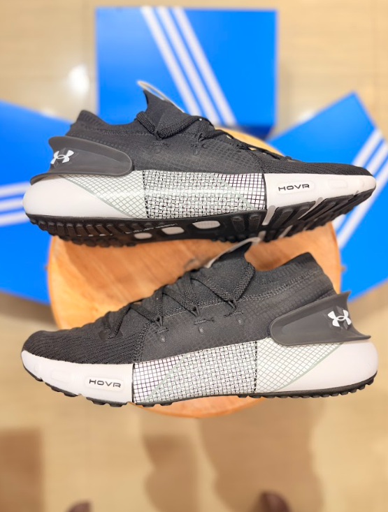 Under Armour (Black)